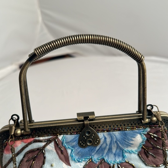 Unbranded vintage style light blue beaded evening bag - Picture 14 of 14